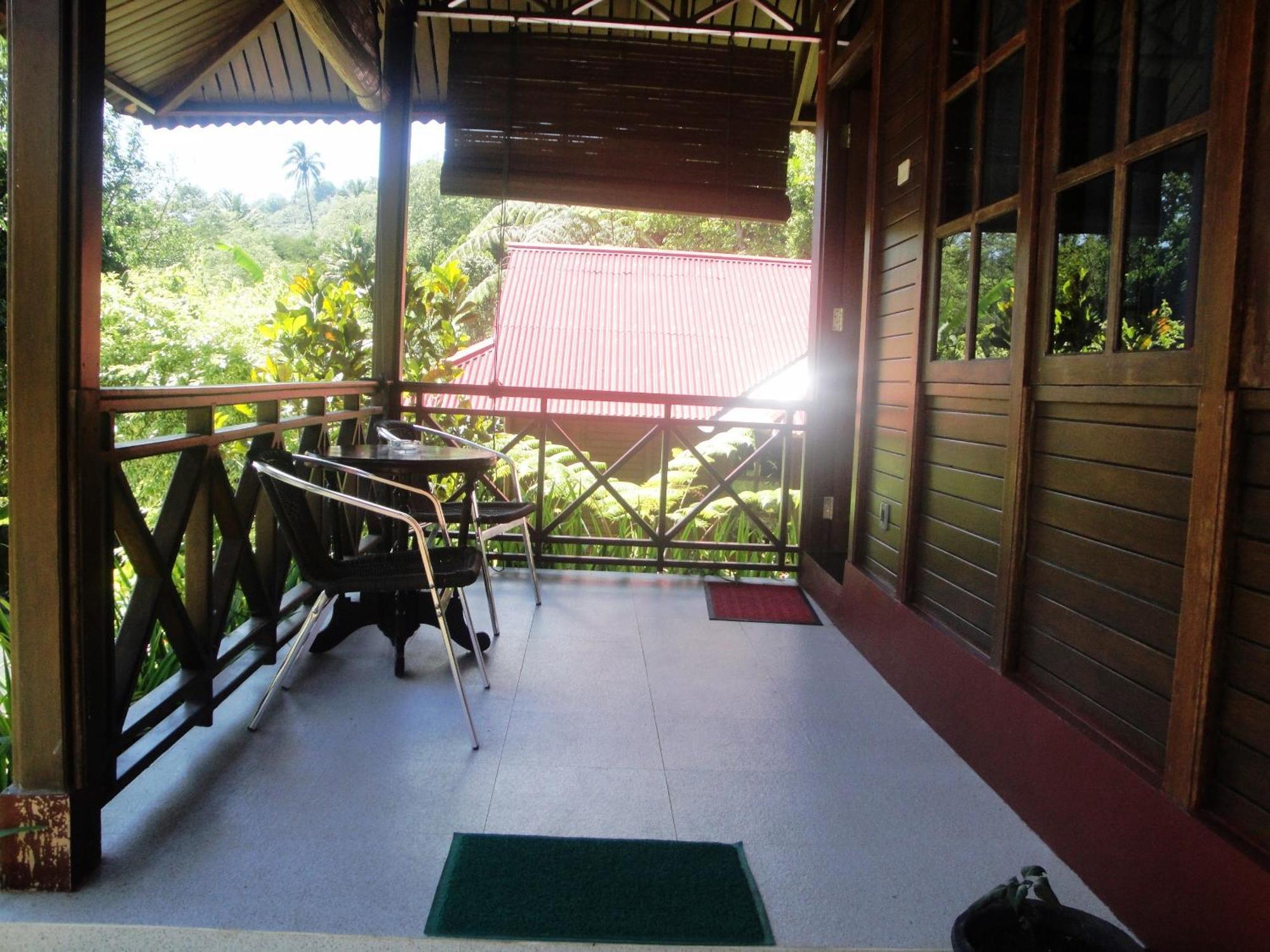 Highland Resort & Nature Tours Tomohon Habitación foto